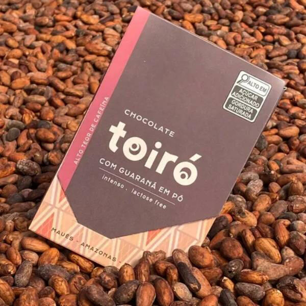 lmagem do chocolate energético Toiró com guaraná em pó, disponível no catálogo de chocolates bean to bar da Omicha.
